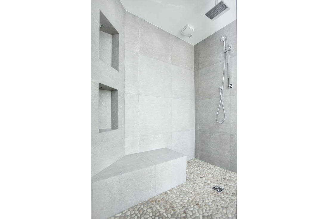 Produktfotografie Badezimmer Dusche Fliesen